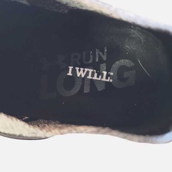 Under Armor - Picture 5 of 6